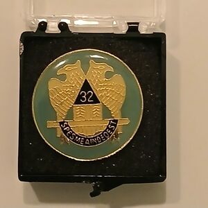 32nd Degree Masonic Lapel Pin